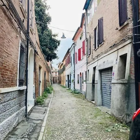 Vegri 11 アパート *